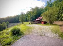 Delightful Log Cabin in Salyersville, Kentucky