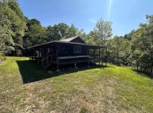 Charming 2-Bedroom Cabin in Elizabeth, West Virginia