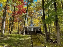 Serene Lakefront Retreat: Your Adirondack Getaway $194,000