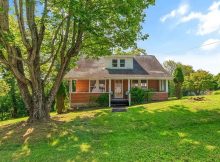 Vintage 1948 House with Amazing Views in Wytheville, Virginia