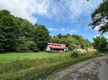 Discover your tranquil escape on this 30-acre property in Gandeeville, WV. $135,000