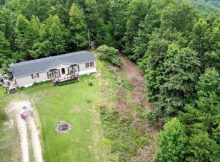 Spacious Modular Home on 18 Acres in Saint Albans, West Virginia